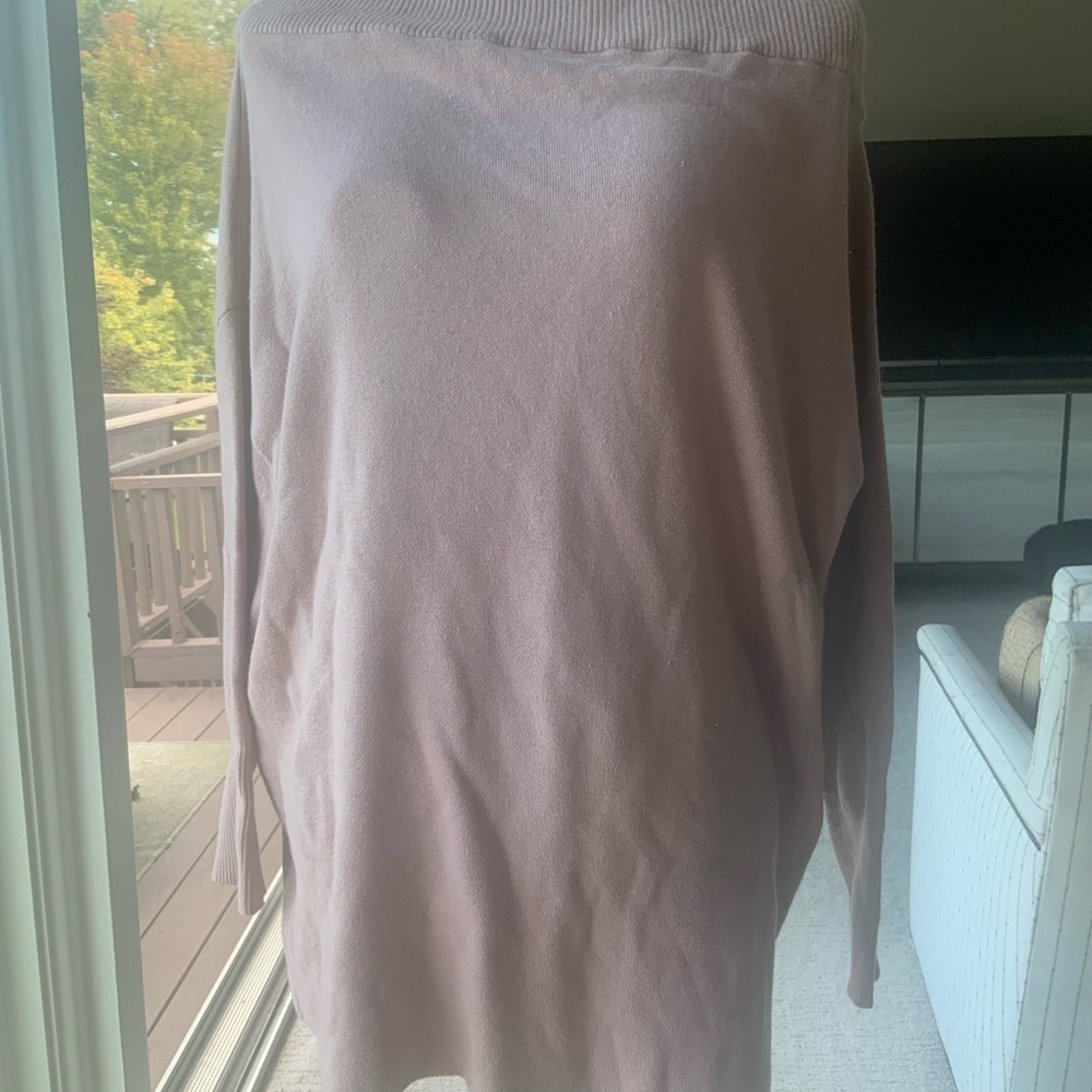 Brand New With Tags!  EXPRESS Dusty Rose Tunic Sweater.   Size Large